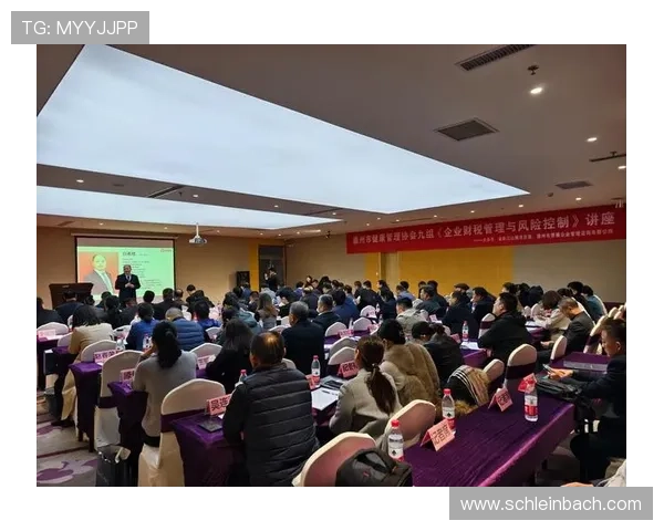 三公扑克牌游戏赢钱技巧与风险控制策略实用指南 三公扑克牌游戏赢钱技巧与风险控制策略实用指南